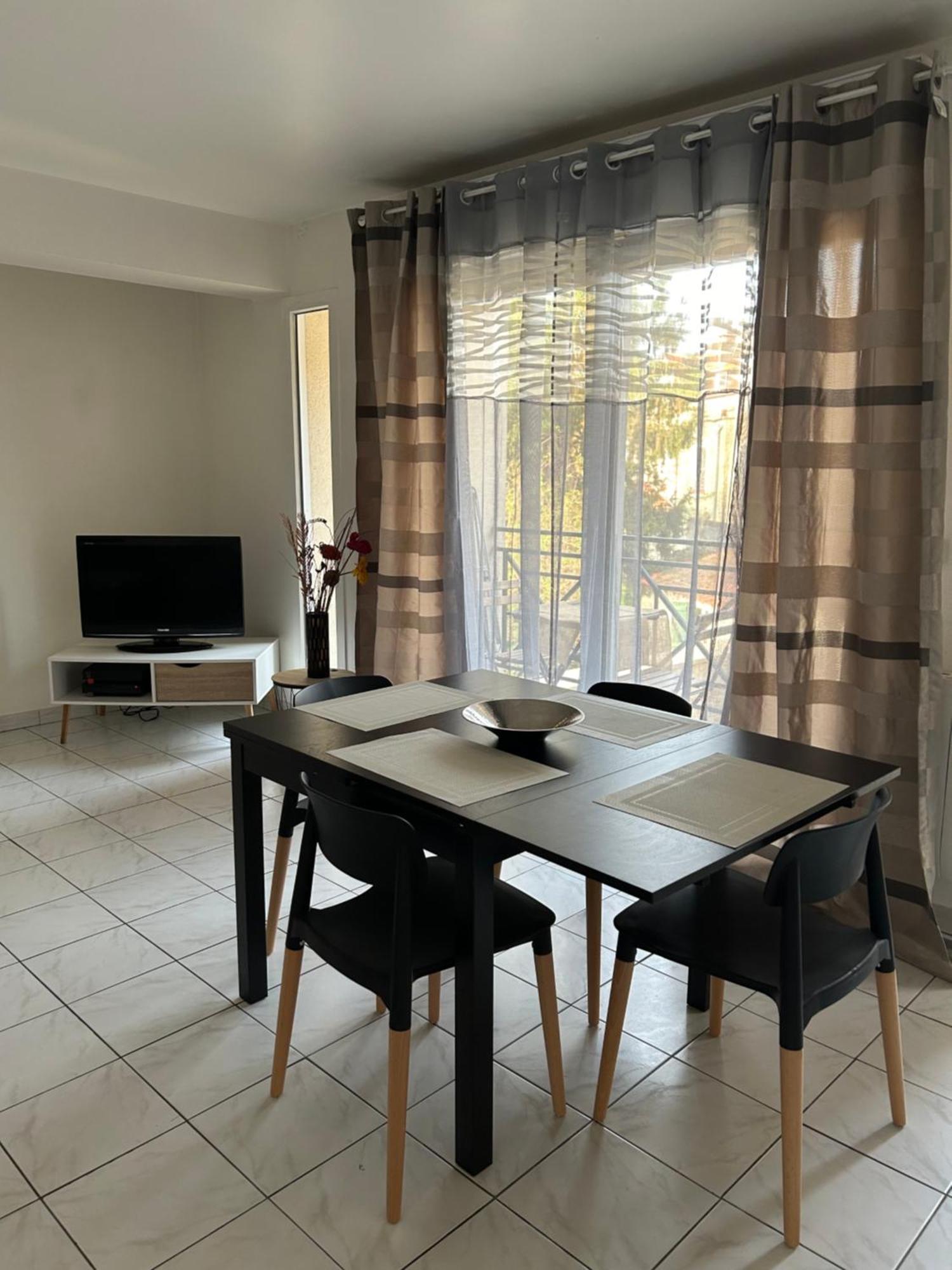 Appartement Cosy Tout Equipe Épinay-sur-Orge Buitenkant foto